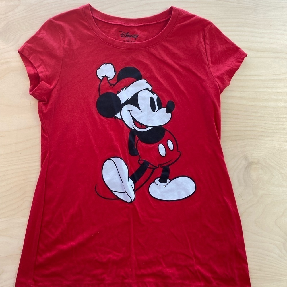 Disney Tee size XL (15-17) (EP)
